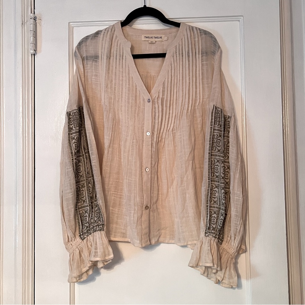 Twelve Twelve Gracelynn Pleated Peasant Top